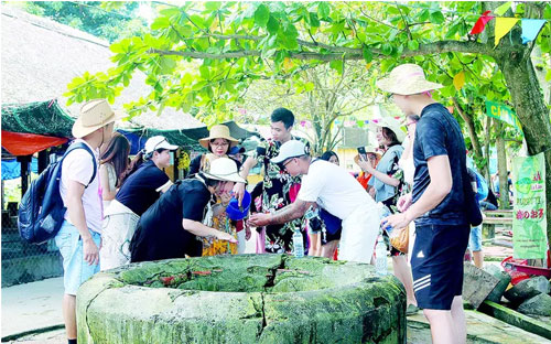 Sự thần kỳ của giếng nước ngọt ở Cù Lao Chàm, uống vào là sẽ có người yêu