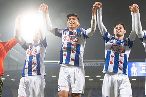 Hà Nội FC kiếm được bao nhiêu tiền từ thương vụ Đoàn Văn Hậu?