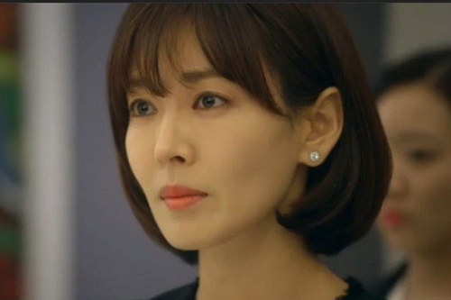 Mẹ chồng đột ngột có 'con gái nuôi' đang mang bầu và thân phận thật sự của cô ta khi lộ ra khiến vợ tan nát cõi lòng