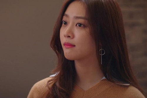 Thấy mẹ chồng nhòm ngó vàng cưới của mình để bán đi xin việc cho em chồng, nàng dâu có cách từ chối cực khéo