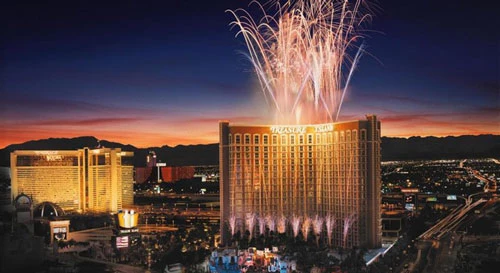 Bất chấp bối cảnh khủng hoảng kinh tế toàn cầu vào năm 2009, tỷ phú Ruffin vẫn chi đến 775 triệu USD để sở hữu tổ hợp khách sạn sòng bạc danh tiếng Treasure Island từ tập đoàn truyền thông MGM. Ảnh: Poker News.