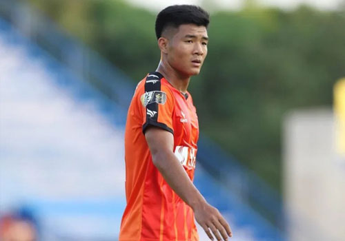 Đức Chinh ghi bàn sau khi điều trị viêm gan