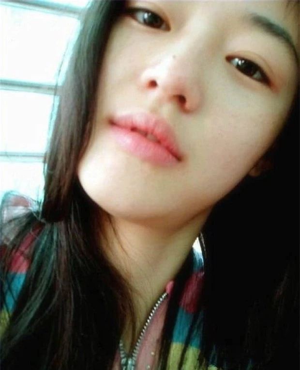 Không thể tin nổi đây là ảnh mặt mộc 100% của 'mợ chảnh' Jeon Ji Hyun thời trẻ: Da lấm tấm tàn nhang vẫn đẹp không thốt nên lời 0