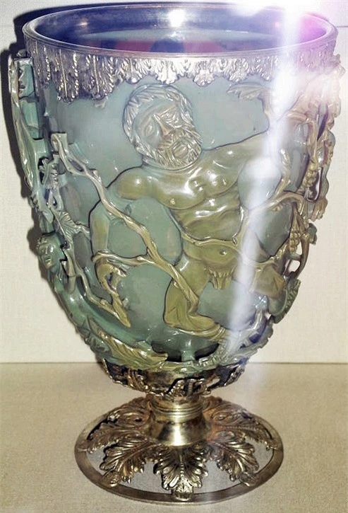 Bí mật của chiếc cốc 1.700 năm tuổi có thể đổi màu linh hoạt - Ảnh 1.