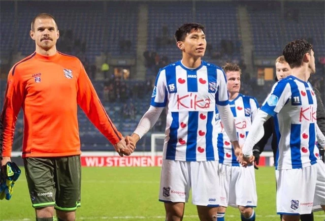 Heerenveen đề nghị để Văn Hậu ở lại Hà Lan thêm 1 năm - 1