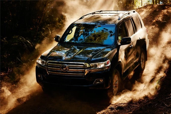 SUV Trung Quốc nhái Toyota Land Cruiser, giá rẻ hơn một nửa