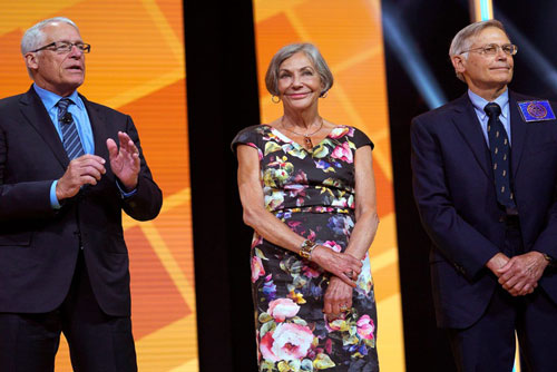 Lối sống gây tranh cãi của nữ tỷ phú giàu nhất thế giới