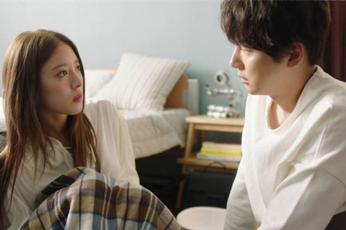 Phụ nữ thông minh, xinh đẹp phải suy nghĩ kĩ trước khi gả vào 3 kiểu nhà chồng này