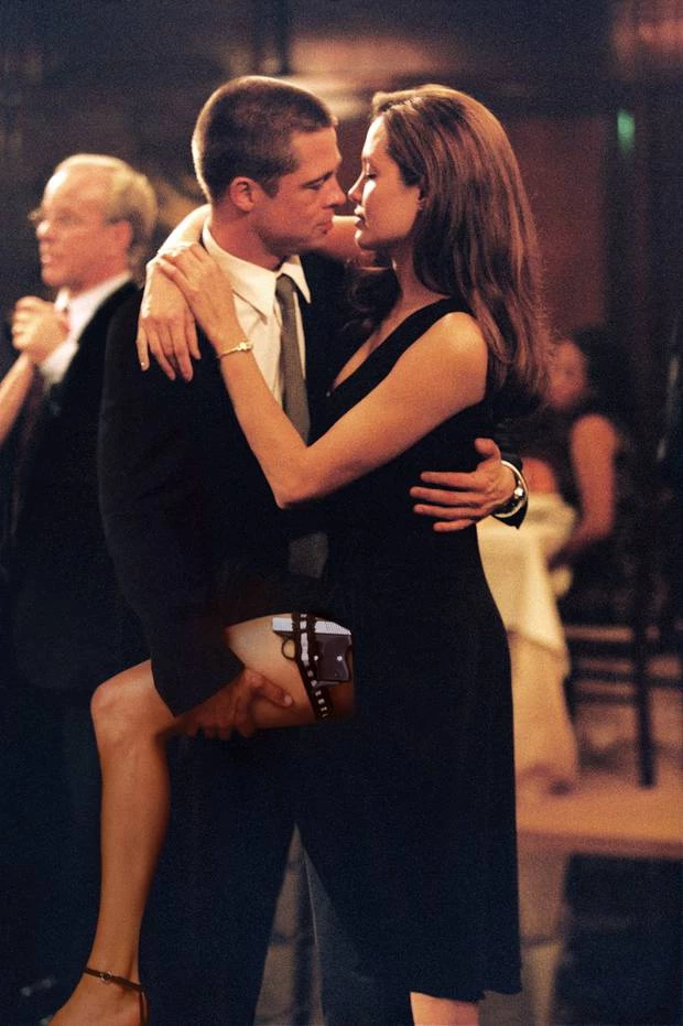 Một cảnh phim đắt giá của Pitt và Jolie trong Mr. & Mrs. Smith.
