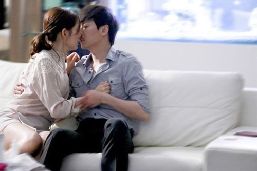 Bất ngờ được vợ tha thứ, gã chồng ngoại tình không ngờ tới kết cục sững sờ phía sau