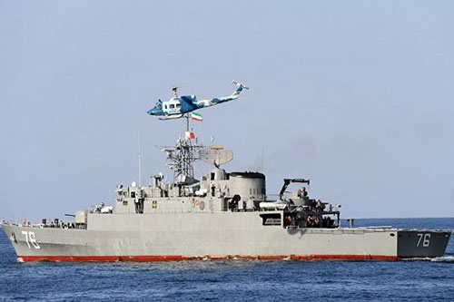 Chiến hạm Iran bị nghi phóng nhầm tên lửa vào "quân mình" trong tập trận