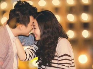 5 thói quen, cử chỉ của phụ nữ khiến trái tim đàn ông loạn nhịp, "say như điếu đổ"