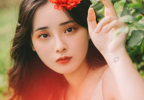 “Nàng thơ” Hà thành sở hữu nhan sắc xinh như búp bê