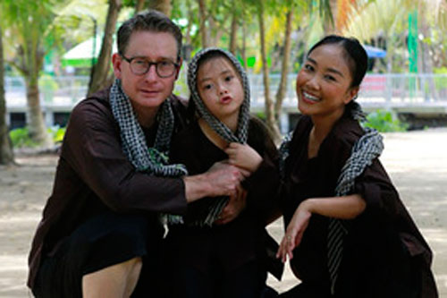 Gia đình Đoan Trang tập làm nông dân