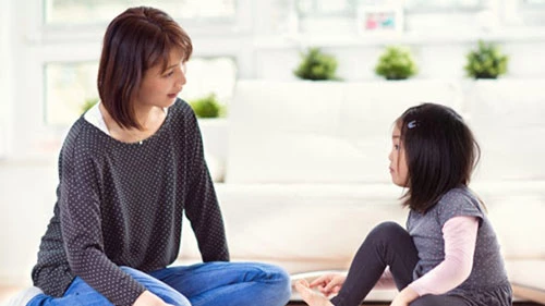6 cách giúp cha mẹ lắng nghe con cái hiệu quả