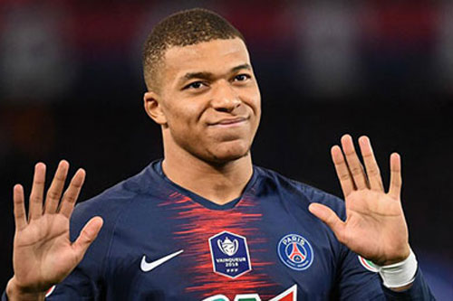 Mbappe phản ứng thế nào khi Klopp gọi điện cho cha mình?