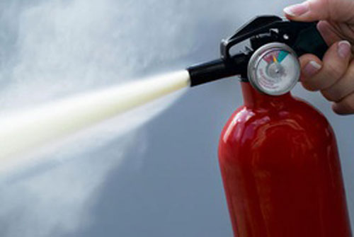 TP.HCM: Xịt bình chữa cháy vào mặt tài xế GrabBike để cướp xe