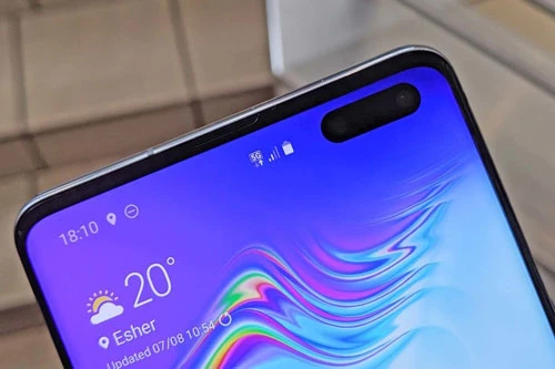 6. Samsung Galaxy S10 5G (97 điểm).