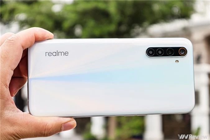 Đánh giá hiệu năng Realme 6: cân ngon game nặng nhưng màn hình 90Hz chưa có nhiều 