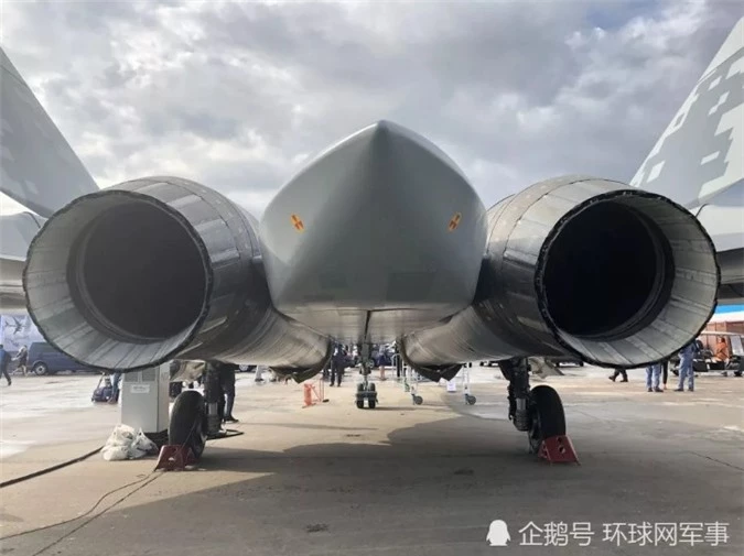 Chua voi san xuat hang loat, Nga muon tiep tuc nang cap tiem kich Su-57-Hinh-8