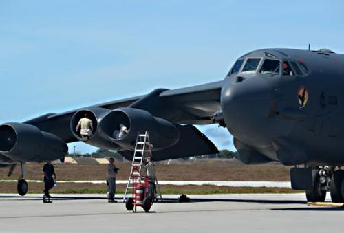 Mỹ có phí tiền nâng cấp B-52H?