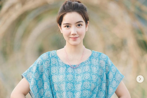 Ngắm vẻ đẹp ngọt ngào của "hoa khôi làng cầu lông Thái Lan"