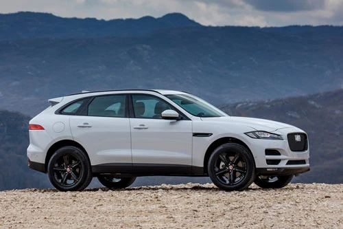 Jaguar F-Pace.