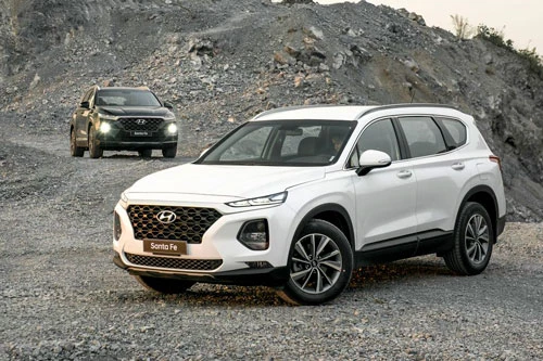 Hyundai Santa Fe.