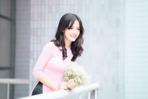 Cựu nữ sinh xinh xắn, sở hữu bảng điểm xứng danh “con nhà người ta”