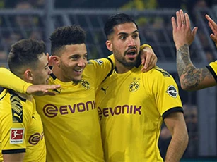 Dortmund mất cả Can và Witsel ở trận gặp Schalke khi Bundesliga mở cửa trở lại