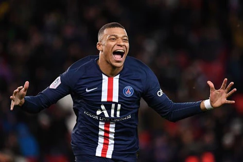 2. Kylian Mbappe (chuyển từ Monaco sang PSG với giá 166 triệu bảng).