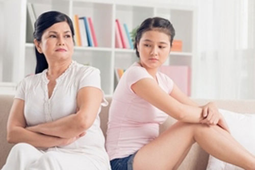 Mẹ chồng 'nghiện' nói xấu con dâu trên mạng xã hội