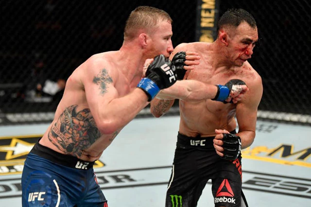 Sau 5 hiệp đấu căng thẳng, Justin Gaethje đã giành chiến thắng knock-out trước Tony Ferguson.