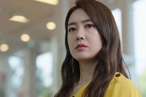 Chồng "ướt như chuột lột" trở về lúc đêm muộn, nhưng tờ giấy nhàu nhĩ mà anh đưa ra mới khiến tôi "chết sững"