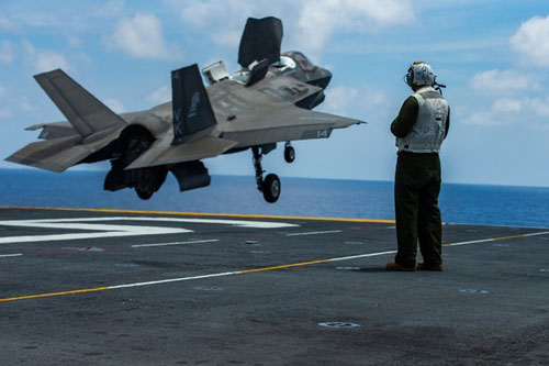 Thực hư F-35 sẽ bị đánh bại khi cận chiến trên không