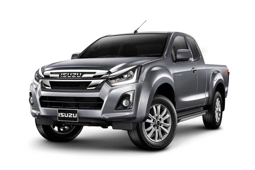 =5. Isuzu D-Max (doanh số: 7 chiếc).