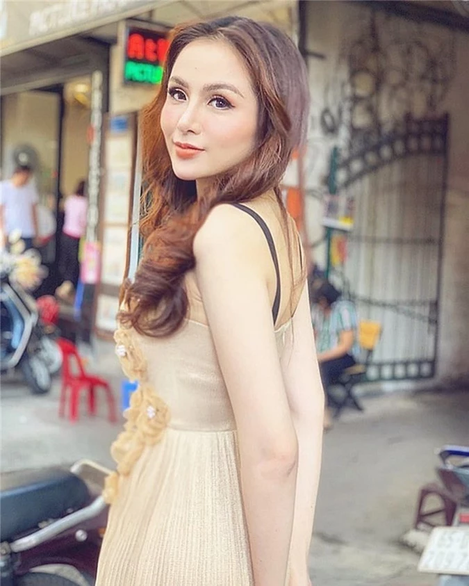 Hoa hậu Diễm Hương 1