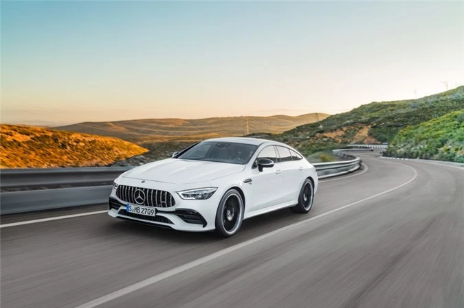 mercedes-benz amg gt 53 4matic+ vua ra mat co gi dac biet? hinh 1