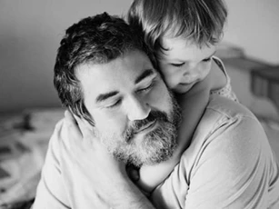 Con có thể mua 1 giờ đồng hồ của bố được không?