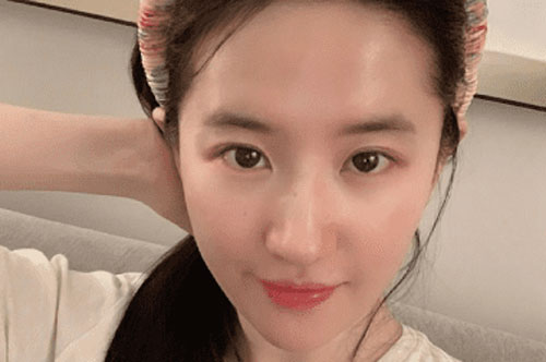 'Thần tiên tỷ tỷ' Lưu Diệc Phi có động thái lạ sau khi dính nghi vấn quay lại với Song Seung Hun