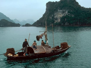 Nhịp sống hối hả, nhộn nhịp ở Quảng Ninh năm 1994-1995