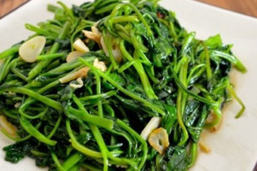 Rau muống nhiều người thích, nhưng những đối tượng này ăn vào lại "cực độc"