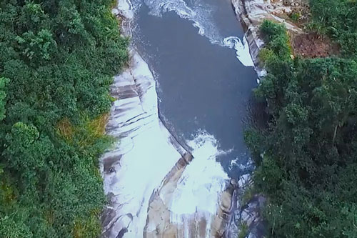 Kỳ vĩ quần thể thác Bảy tầng ở xứ Nghệ