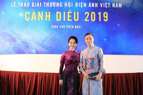 NSND Lan Hương diện áo dài quảng bá di sản Việt Nam