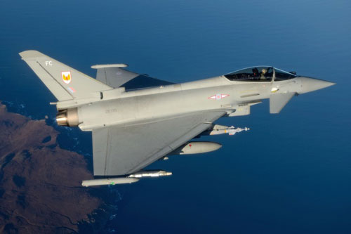 "Cuồng phong" Anh dùng bom siêu chính xác tiêu diệt 6 hang ổ phiến quân IS tại Trung Đông