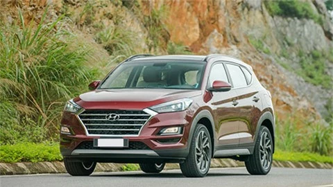 Hyundai Tucson giảm giá xuống ngang Mazda 3, đấu Honda CR-V, Mazda CX-5