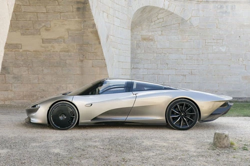 McLaren Speedtail.