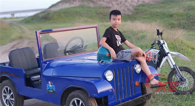 Xe 'Jeep mui trần' tự chế đẹp long lanh của dân chơi Ninh Bình