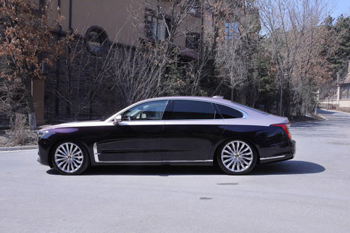 Xe sang Trung Quốc nuôi tham vọng cạnh tranh với Mercedes E-Class