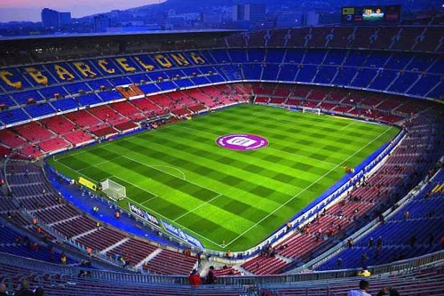 3. Nou Camp (Barcelona - Tổng số phiếu bình chọn: 31,6 nghìn).